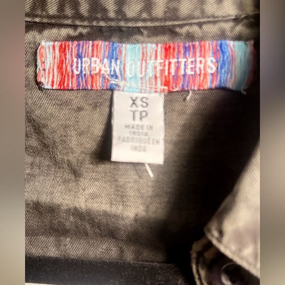 Urban outfitters BDG Davidson cutout button down cropped denim jacket XS - Picture 4 of 6